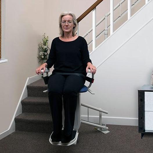 Silla Salvaescalera Electrica Curva Para Subir Escaleras para Personas con Discapacidad o Personas Mayores - Vitalefy
